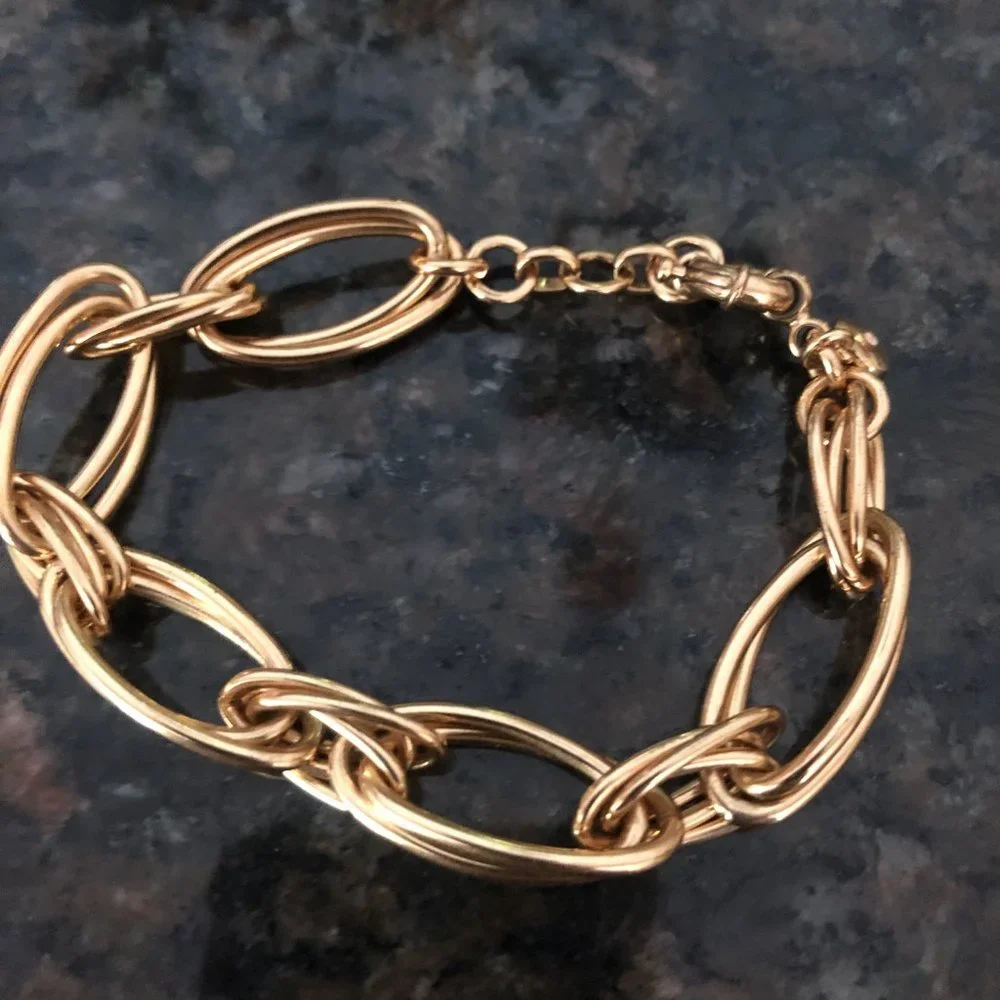 Gold Link Chain Bracelet - Women Jewelry - Picture 2 of 3